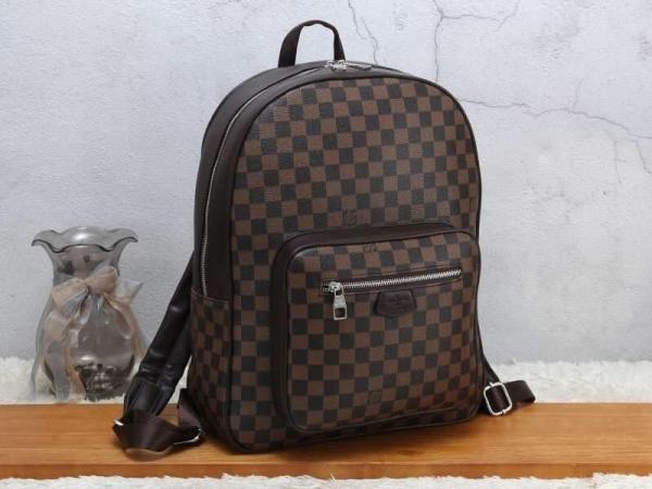LOUIS VUITT ON MONOGRAM PRINT BAGPACK