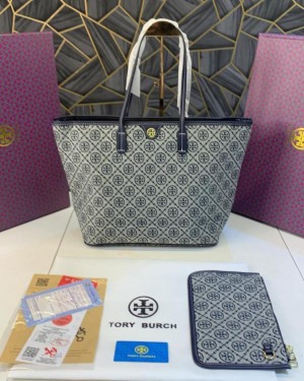 tory burch t monogram tote with og box amp dust bag amp extra pouch 1581