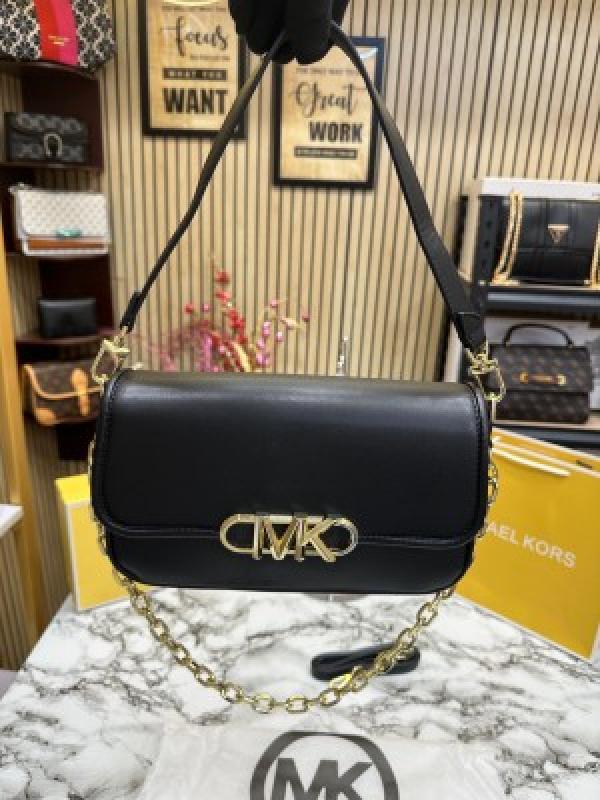 MICHAEL KORS MK PARKER LEATHER SHOULDER BAG WITH OG BOX AND DUST BAG WITH SHOULDER STRAP WITH CARRY BAG (BLACK)