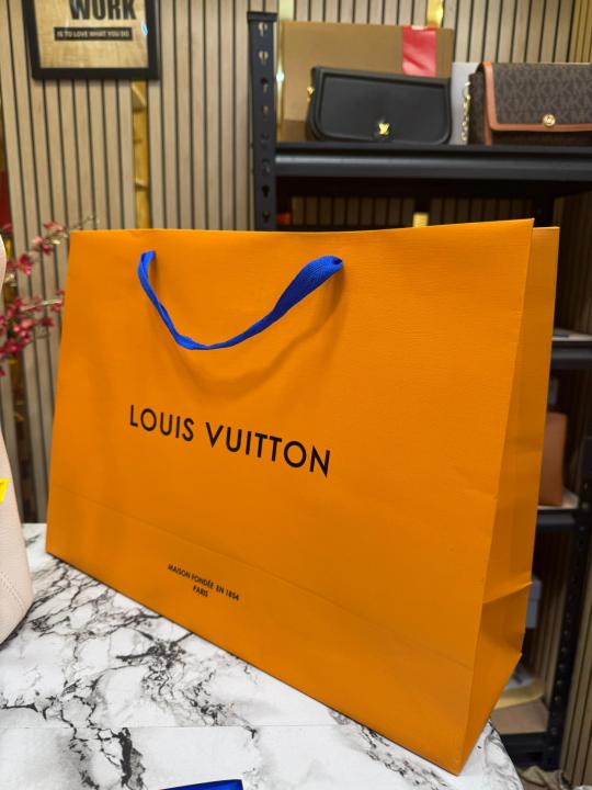 Louis Vuitton Capucines bag V Shaped With Double Og Box And Dust Bag Including Carry Bag (White)