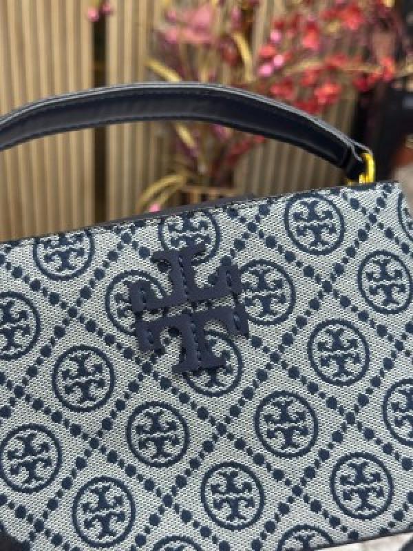 TOR Y BURCH HANDBAG WITH OG BOX AND DUST BAG PREMIUM QUALITY (BLUE)