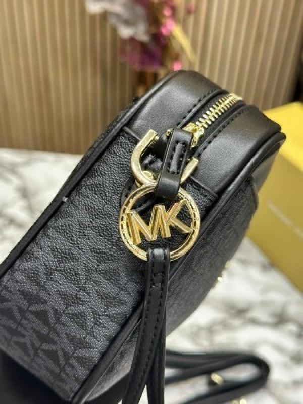 MICHAEL KORS HUDSON JETSET EAST WEST CAMERA BAG WITH ORIGINAL BOX AND DUST BAG (BLACK) 23008