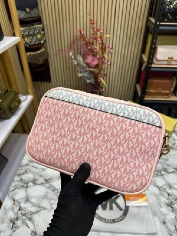 MICHAEL KORS HUDSON JETSET EAST WEST CAMERA BAG WITH ORIGINAL BOX AND DUST BAG (PINK) 23008