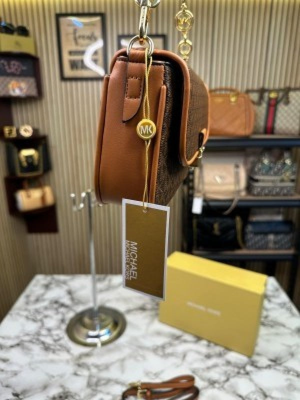 Michael kors bradshaw handbag with og box (coffee Brown) 21010