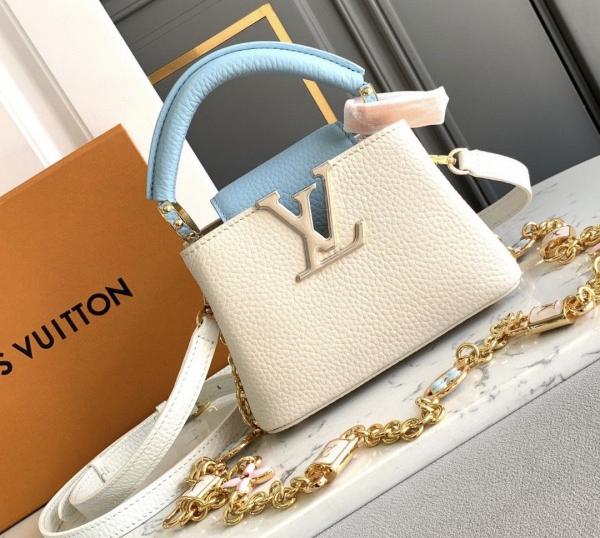 Louis vuitton capucines luxury bag with og double box