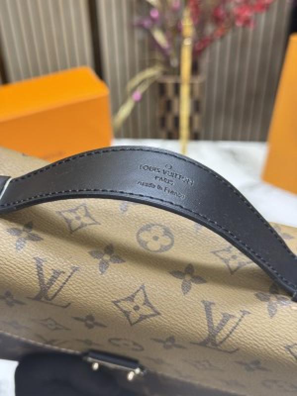 Louis Vuitton Metis With Box And Dust Bag Including CarryBag