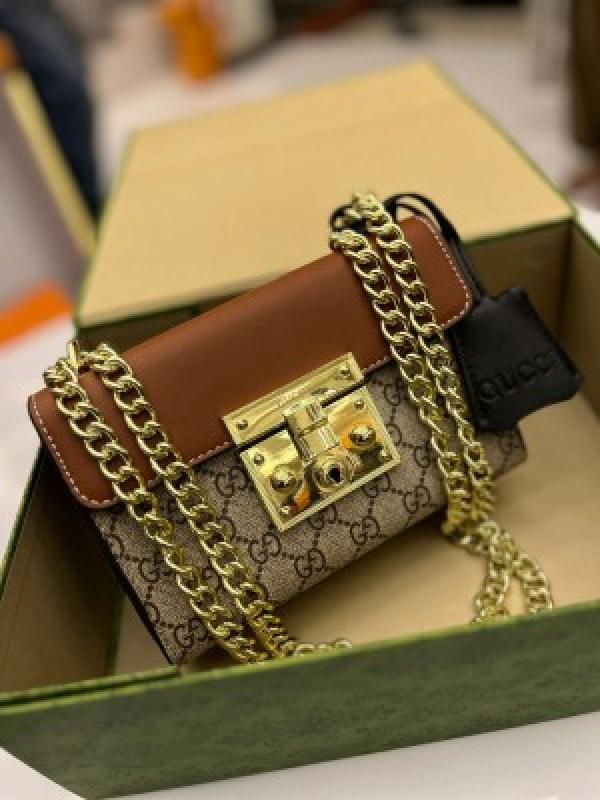 Gucci padlock shoulder bag with og box 1735