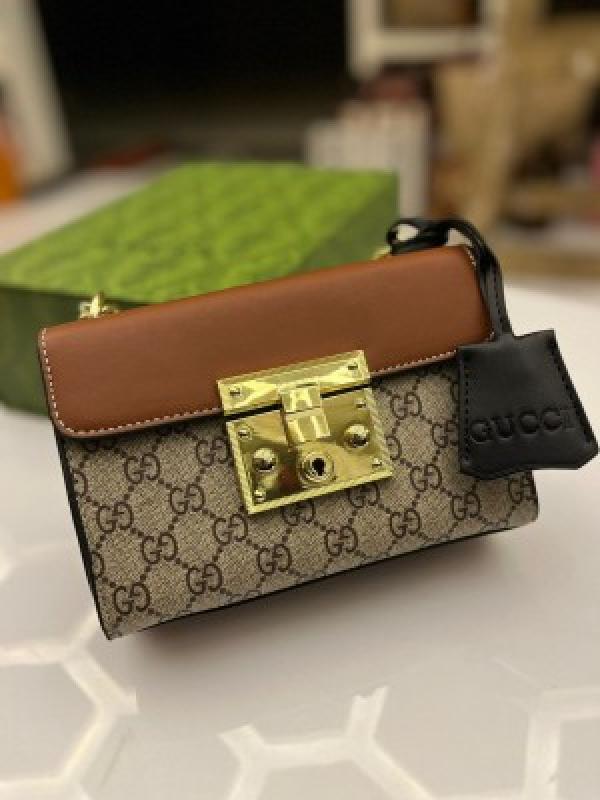 Gucci padlock shoulder bag with og box 1735