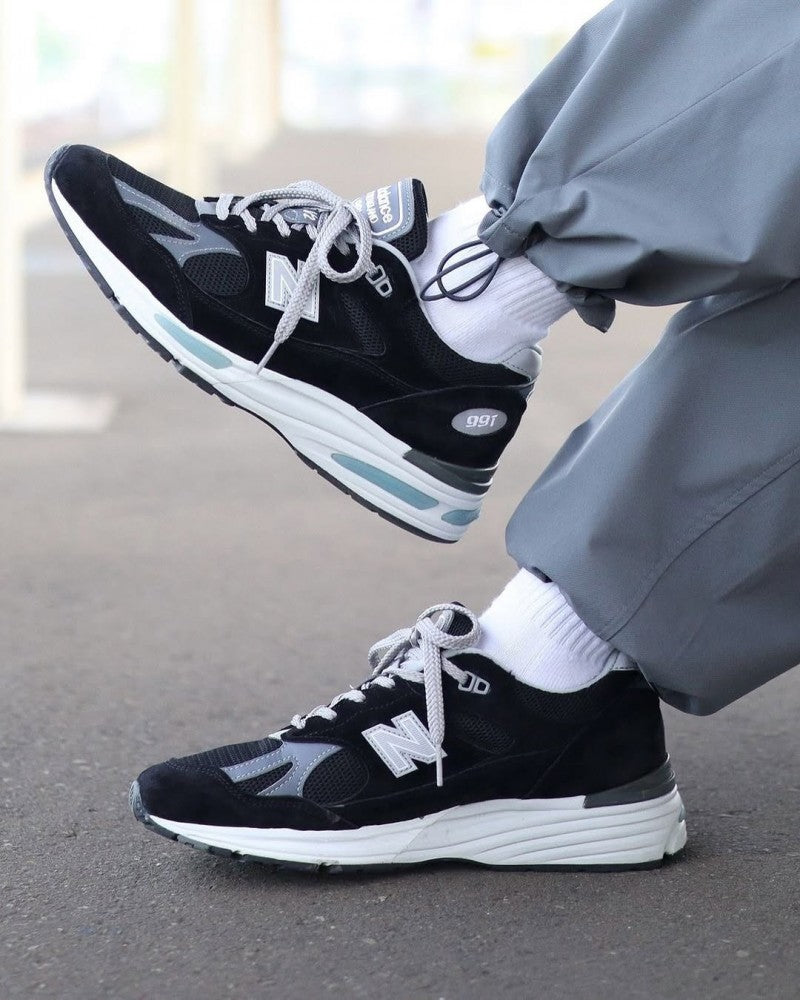 New Balance 991v2 Black Grey
