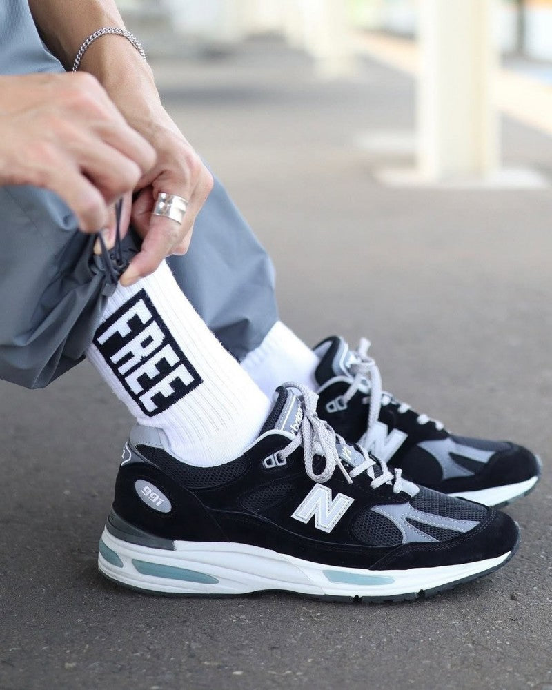 New Balance 991v2 Black Grey