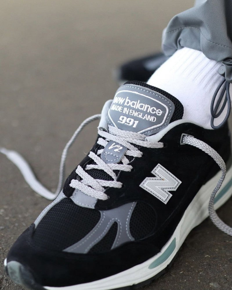 New Balance 991v2 Black Grey