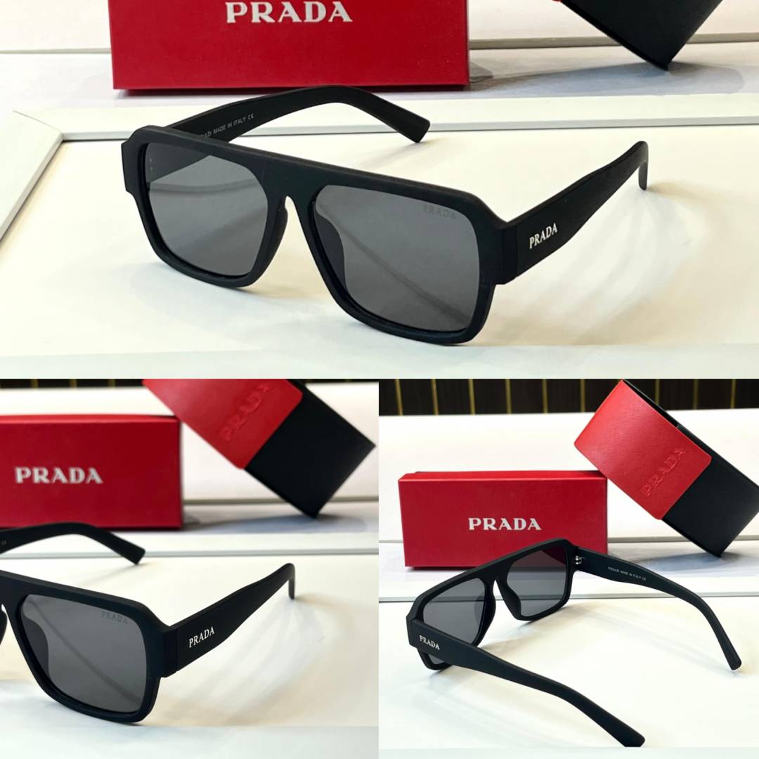 Prada 22 black