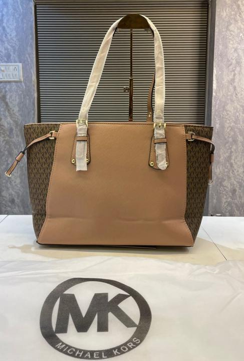 Michael kors voyager jet set print tote bag with dust bag 5444