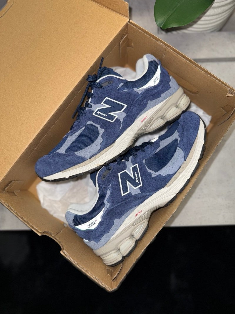 New Balance 2002r protection pack navy grey 221