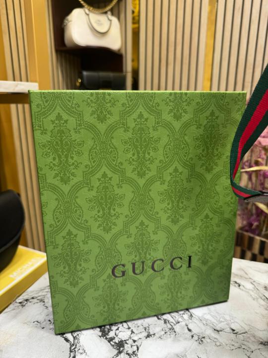 Gucc i Bee Blind For Love Shoulder Bag Includes Box Dust Bag And Carry Bag