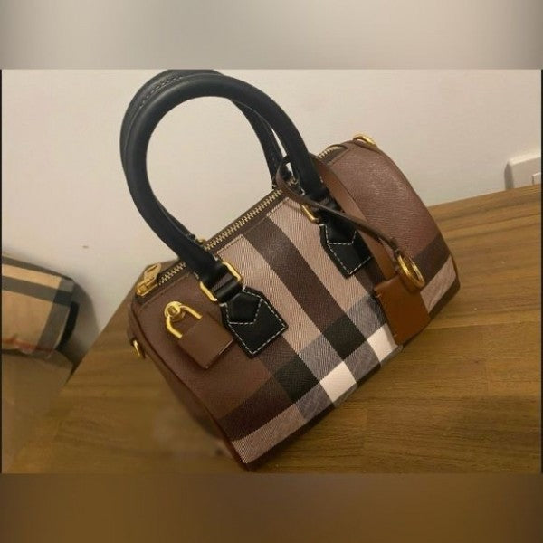 Burberry chex small handbag with og box 22cm