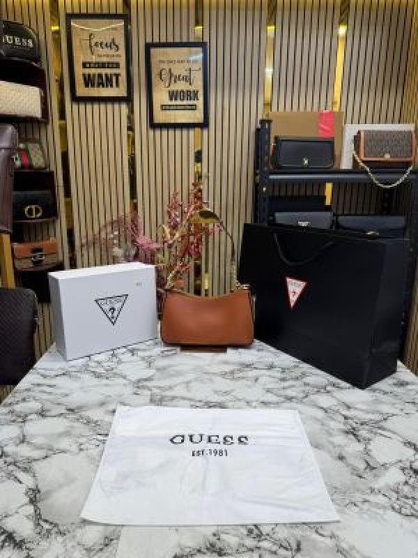 Guess Quilted Shoulder Bag With Box And Dust Bag Including Carry Bag (Brown)