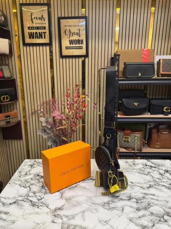 LOUIS VUITTON WAVE MULTI POCHETTE WITH BOX AND DUST BAG (BLACK)