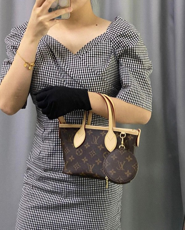 Louis vuitton neverfull mini with og box and carry bag