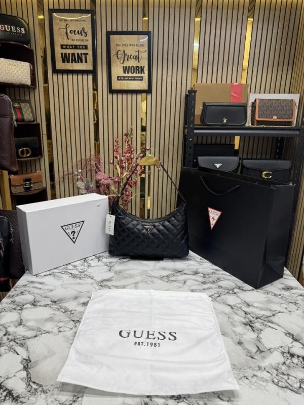 Guess Rianee Shoulder Bag With Box And Dust Bag Including Carry Bag (Black)