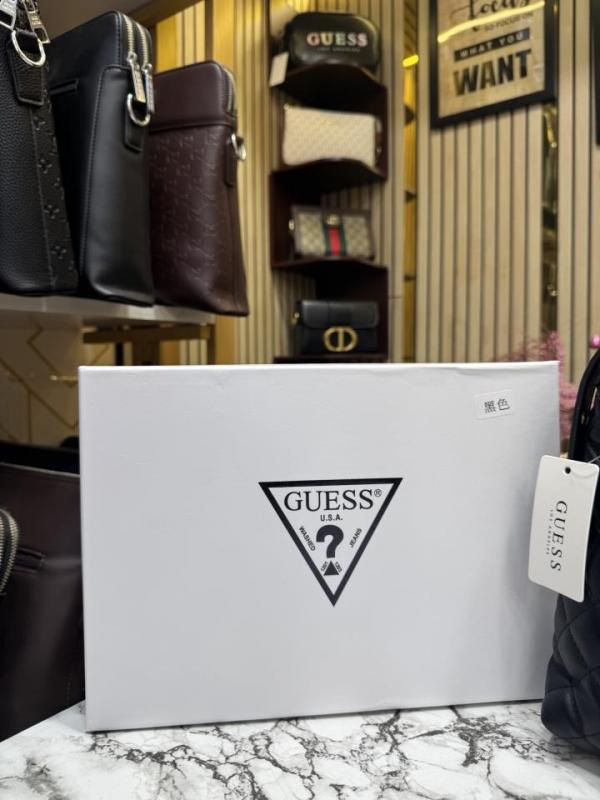 Guess Rianee Shoulder Bag With Box And Dust Bag Including Carry Bag (Black)