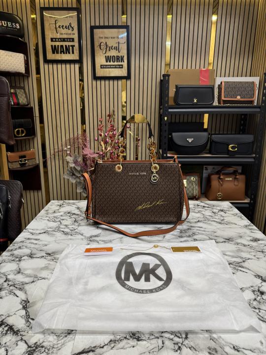 Michael Kors Cynthia Signature Satchel Bag With Dust Bag (Brown)