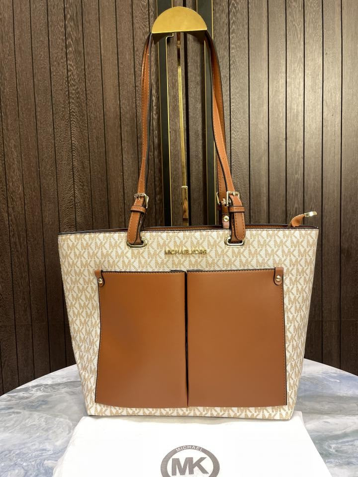 Michael kors Jet Set Medium Logo leather Pocket Tote Bag 270