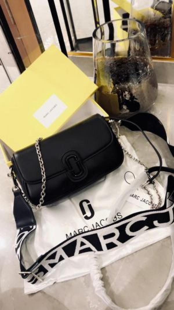 MARC JACOBS Snapshot Bag with box 5390