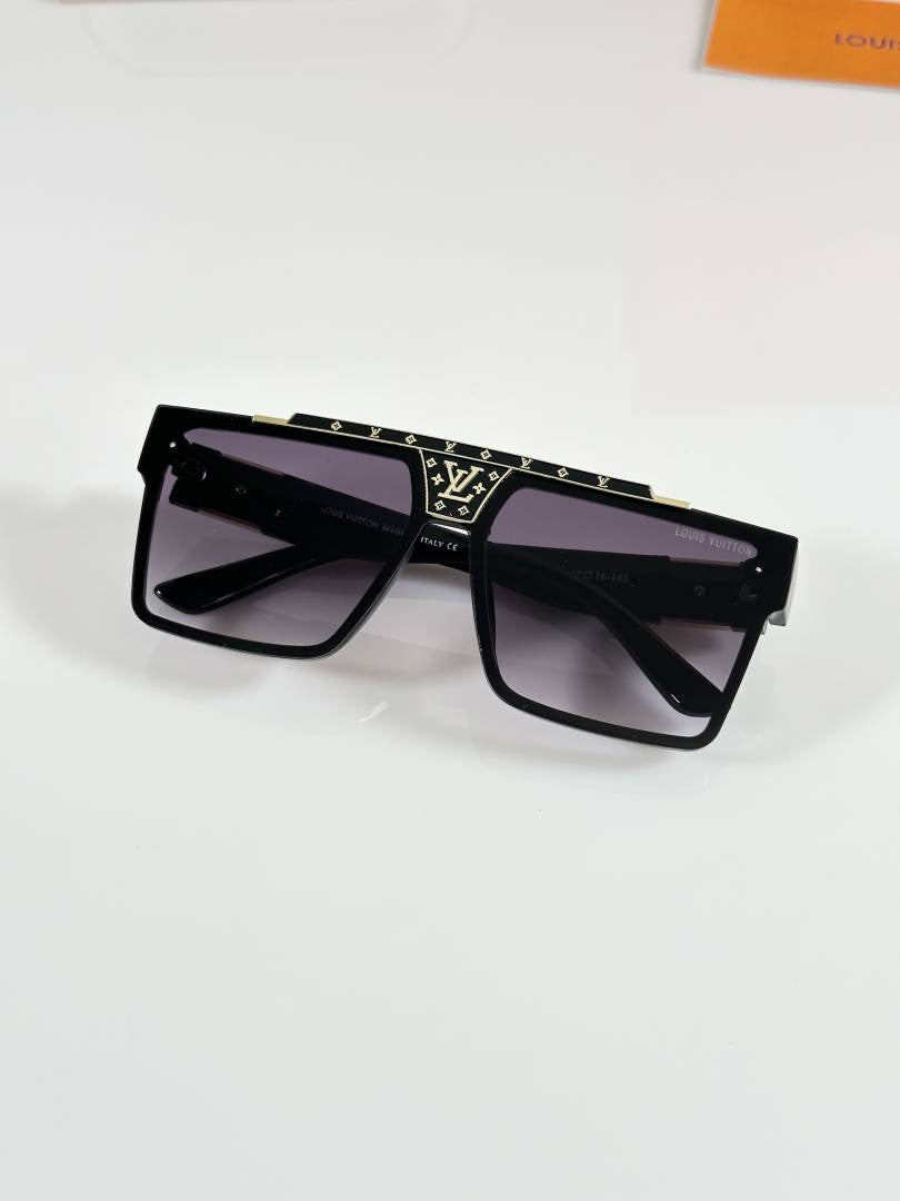 Louis Vuitton 3005 Black DC