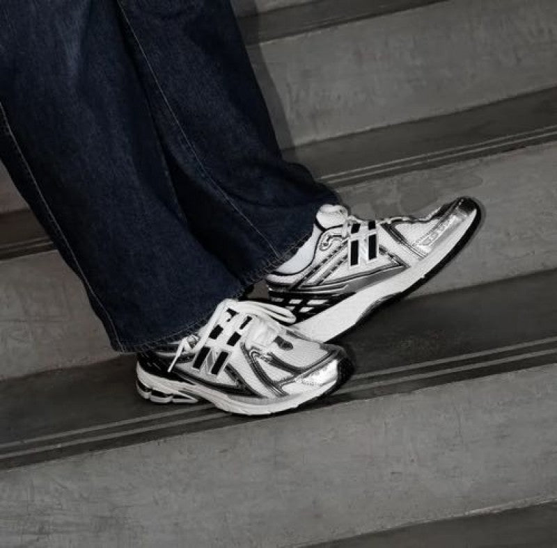 New Balance 1906r Silver Black