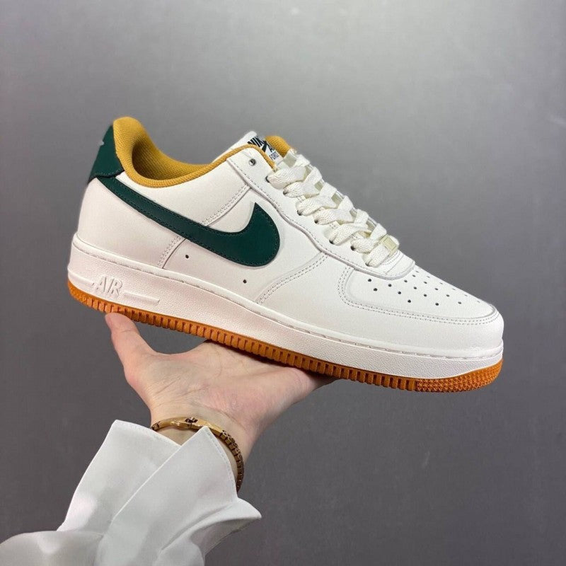 . Nik e Airforce 1 hamava og colour way