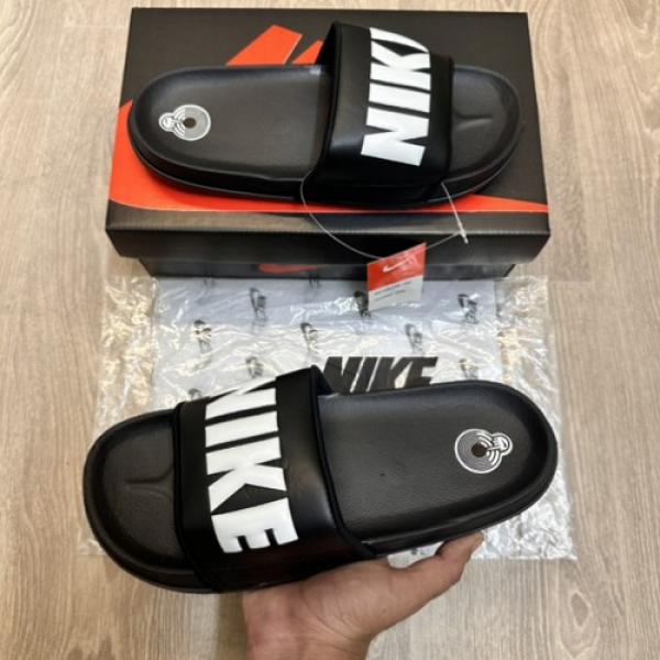 105 Nike offcourt Premium Black White Flipflop