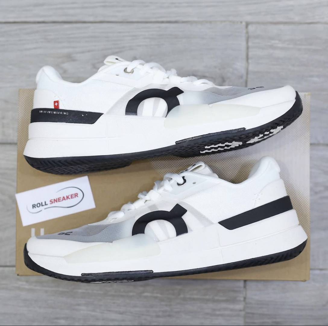 On Cloud X The Roger Pro 2 White Black