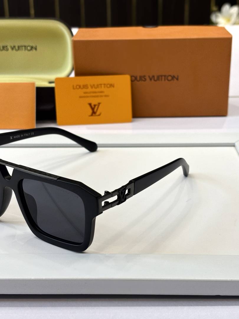 Louis vuitton YH121 black