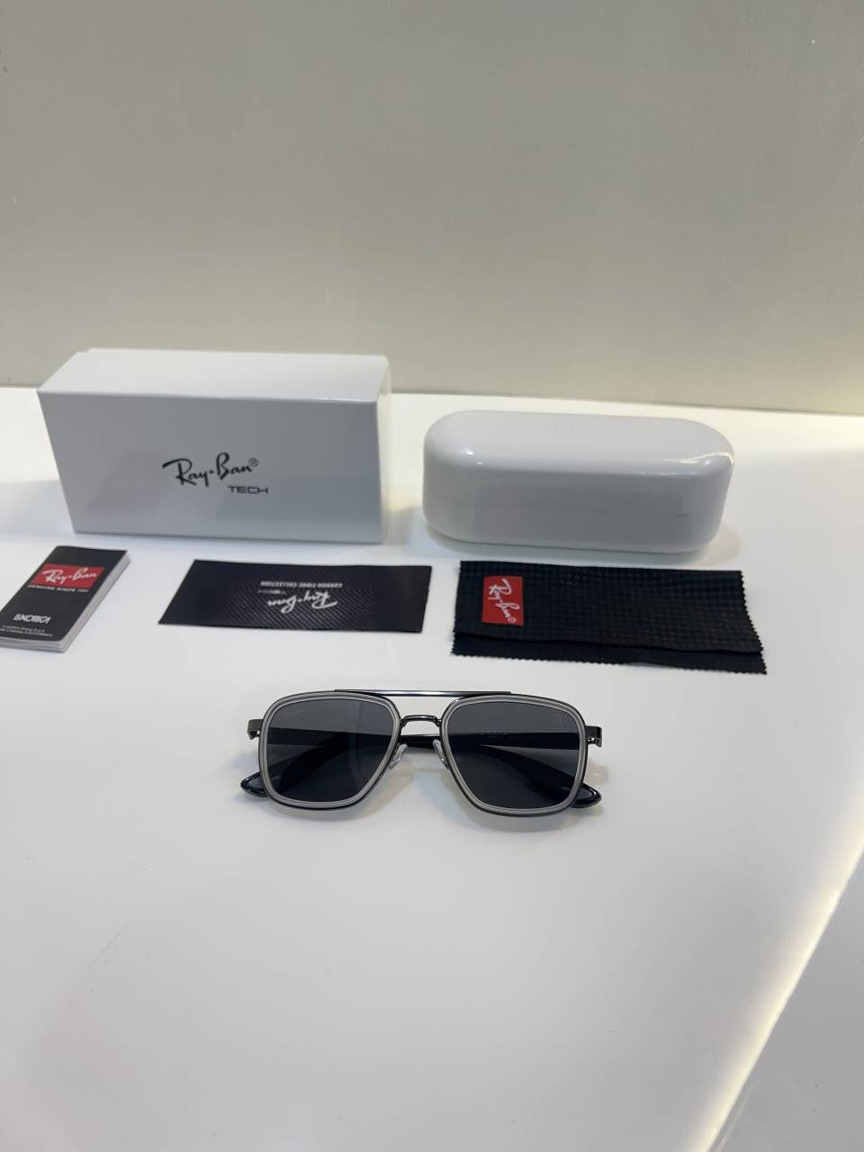 Rayban 966 black grey