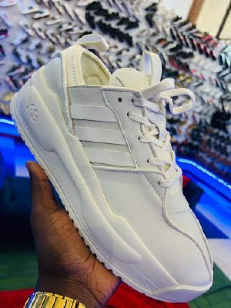 Adidaass y 3 rivalry
