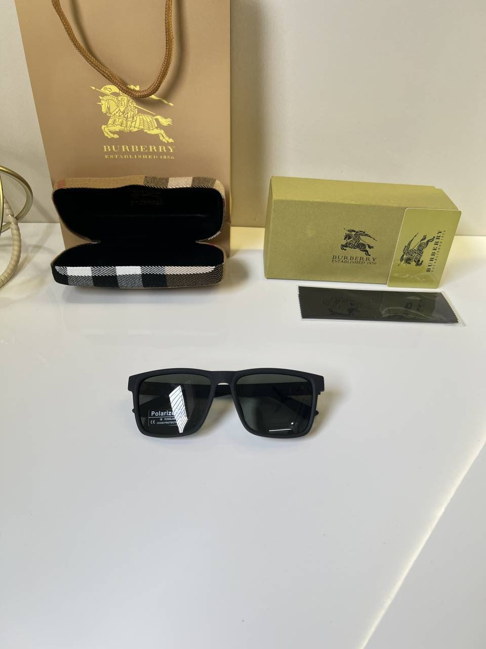 Burberry 69049 black