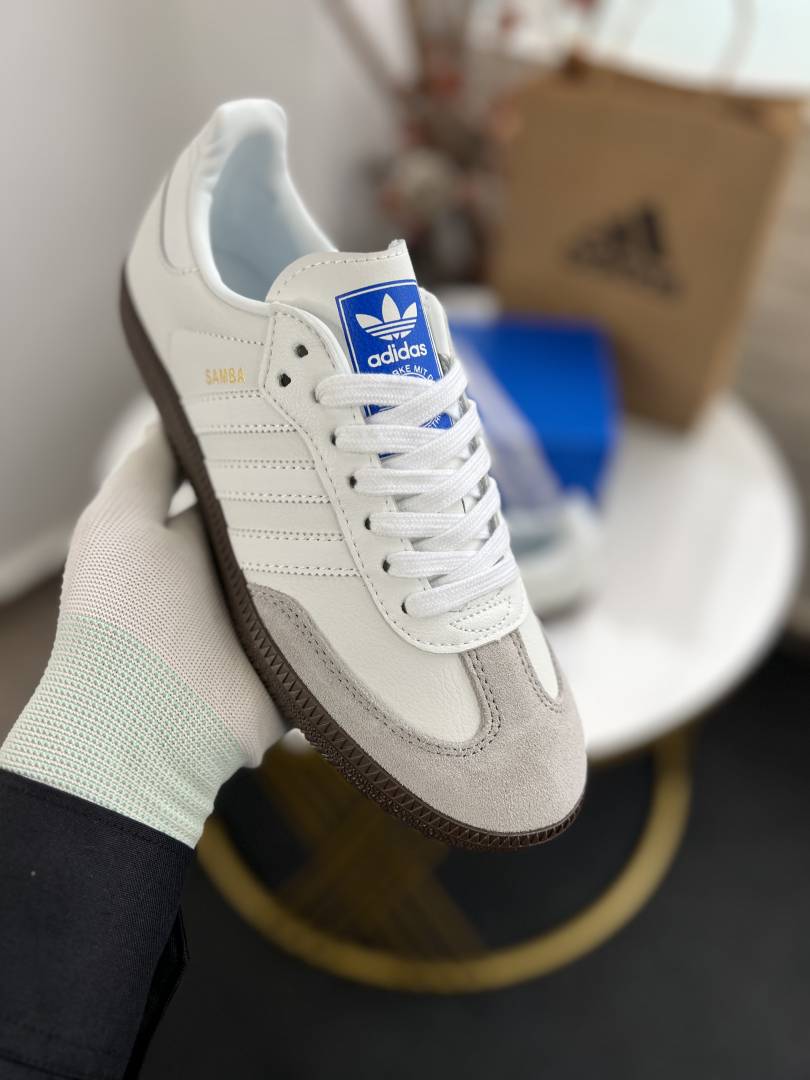 Adida ss Samba cloud White As2