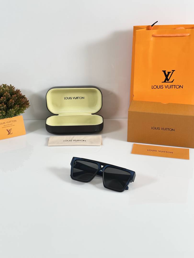 Louis Vuitton 1502 Blue Black