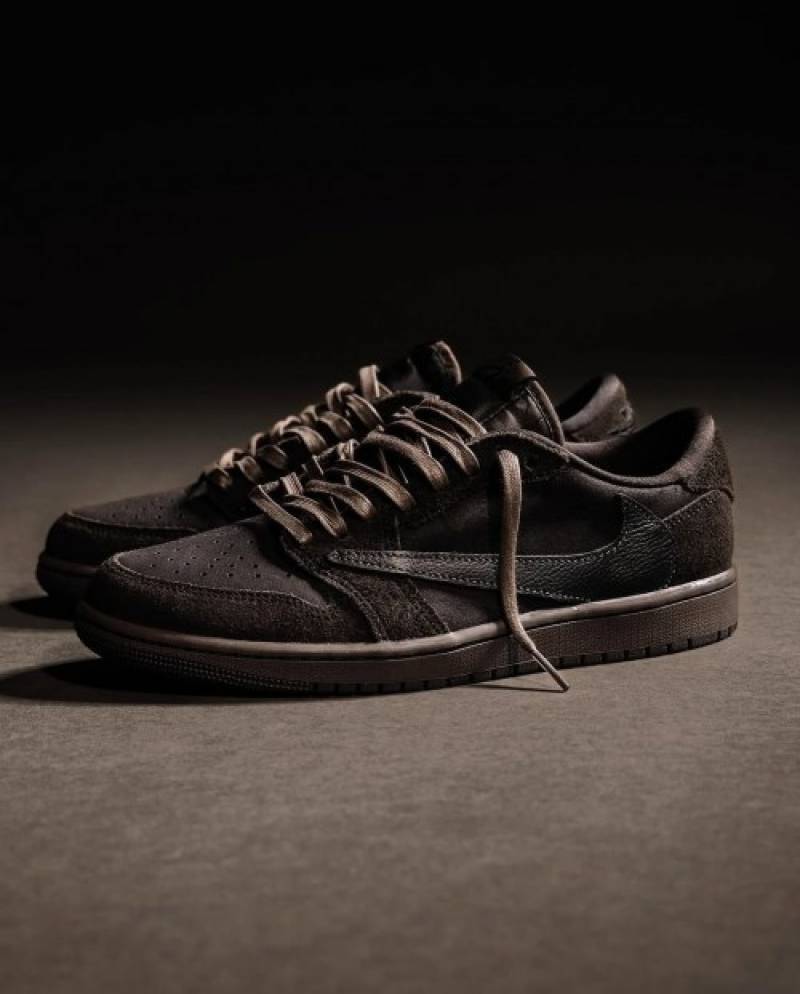 Travis Scott x Air Jordan 1 Retro Low OG SP Velvet Brown