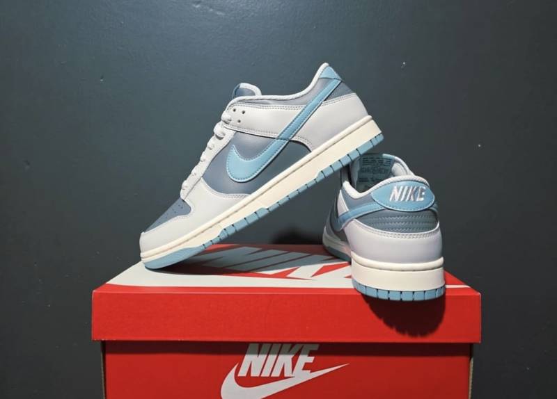 Nikke SB Dunk Low Photon DustSmoke Grey