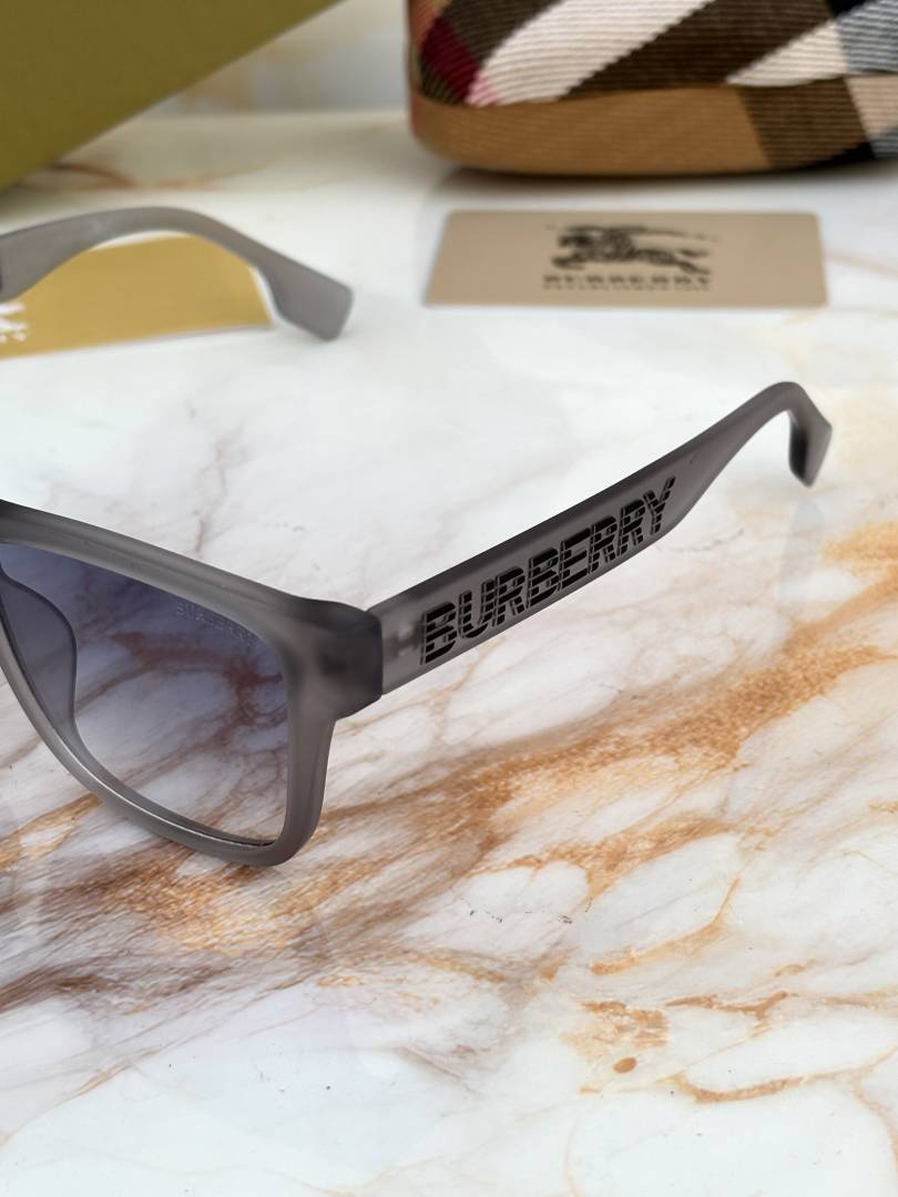 Burberry 4358 grey