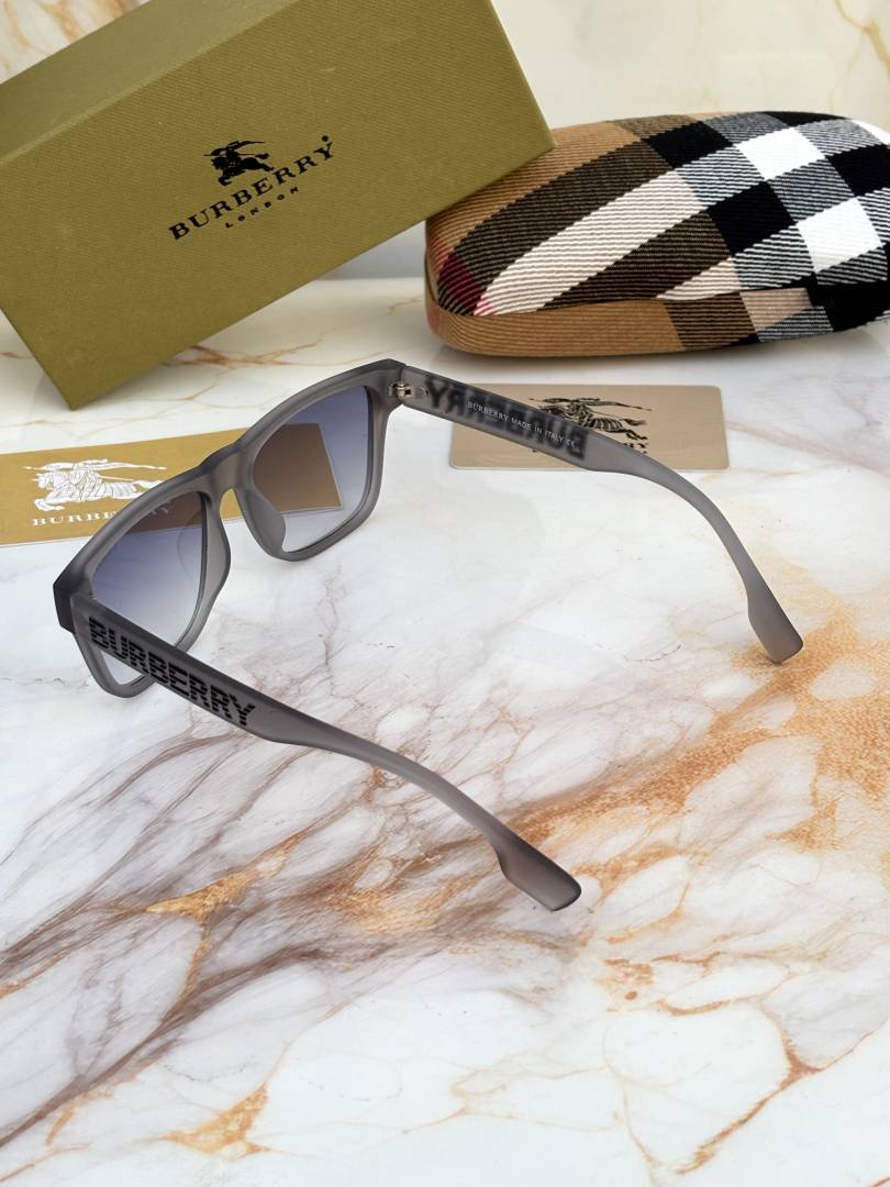 Burberry 4358 grey