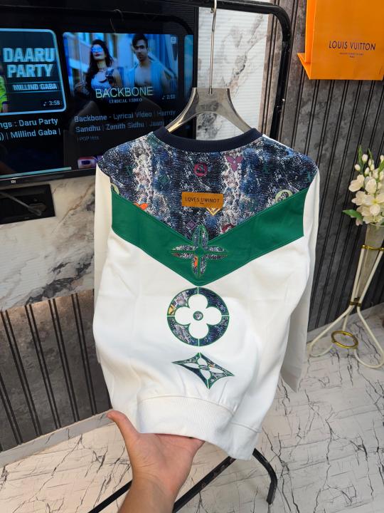 Louis.Vuitton.100%.Imported.Very.Premium.Sweatshirt.MR212
