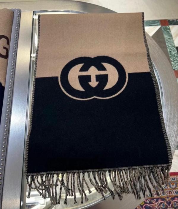 Gucci GG17 Woollen Unisex Scarf With Plain ZipLock Bag