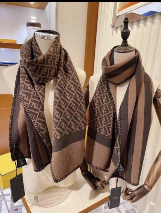 Fendi FF3 Woollen Unisex Muffler With Plain ZipLock Bag