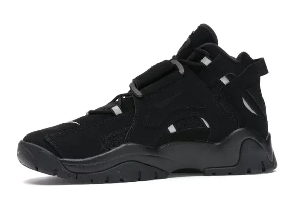 AIR BARRAGE ALL BLACK