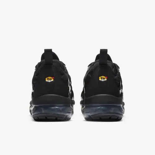 AIR VAPORMAX PLUS ALL BLACK