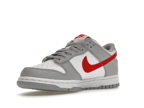 DNK LOW WHITE WOLF GREY UNIVERSITY RED