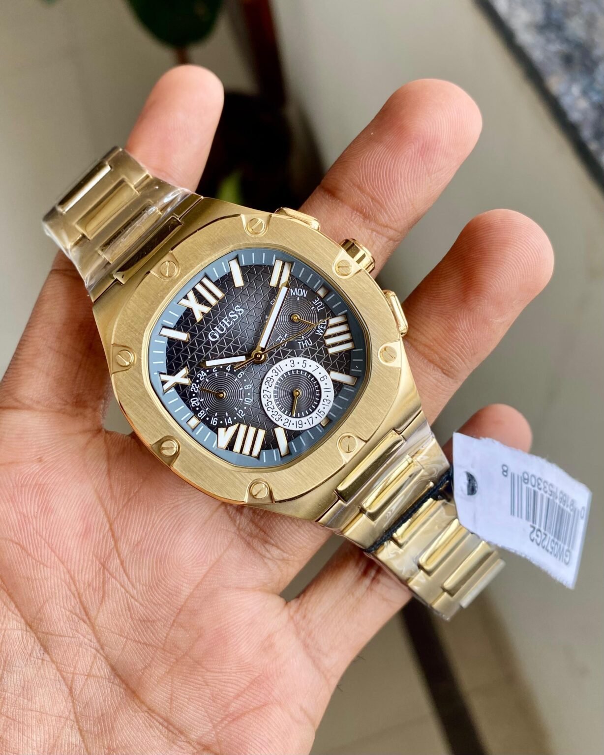 GUESS SKU GW0572G2